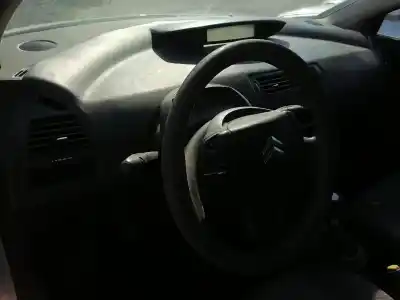 Veículo de Sucata citroen c4 berlina lx do ano 2004 alimentado 9hx