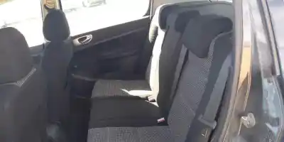 Véhicule à la ferraille peugeot 307 break / sw (s1) break xs de l'année 2004 alimenté rhydw10td