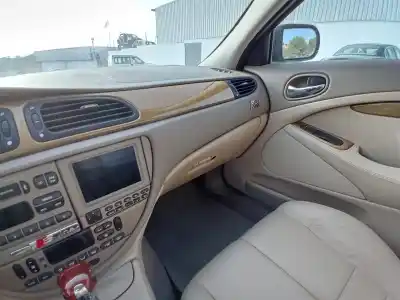 Scrapping Vehicle jaguar stype 3.0 v6 of the year 1998 powered gc