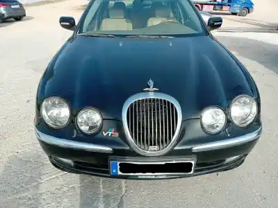 Scrapping Vehicle JAGUAR STYPE 3.0 V6 of the year 1998 powered GC