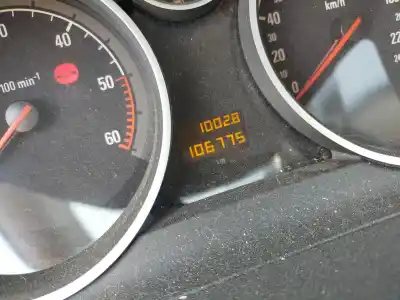 Здавання транспортного засобу opel zafira b cosmo року 2014 потужний a17dtr