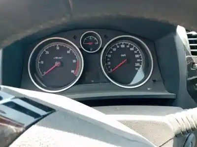 Здавання транспортного засобу opel zafira b cosmo року 2014 потужний a17dtr