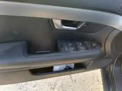 Scrapping Vehicle audi a4 avant (8e) bau of the year 2003 powered bau