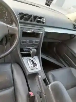 Scrapping Vehicle audi a4 avant (8e) bau of the year 2003 powered bau