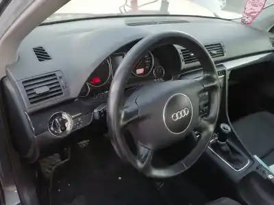 Scrapping Vehicle audi a4 b6 (8e2) 2.0 of the year 2000 powered alt