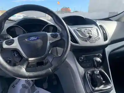 Sloopvoertuig ford cmax titanium van het jaar 2010 aangedreven t3da