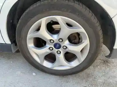 Sloopvoertuig ford cmax titanium van het jaar 2010 aangedreven t3da