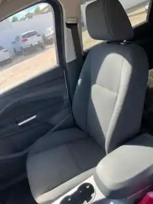 Sloopvoertuig ford cmax titanium van het jaar 2010 aangedreven t3da