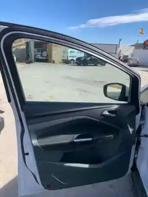 Sloopvoertuig ford cmax titanium van het jaar 2010 aangedreven t3da