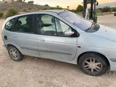 Scrapping Vehicle renault megane i scenic ja renault of the year 2001 powered f9q k7