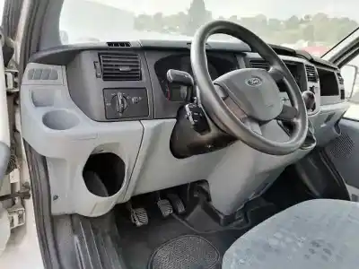 Здавання транспортного засобу ford transit mod. 2000 combi ft 330 2.4 medio року 2011 потужний cyrb2h