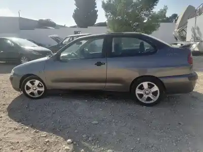 Veículo de Sucata seat cordoba berlina (6k2) stella do ano 1999 alimentado asv