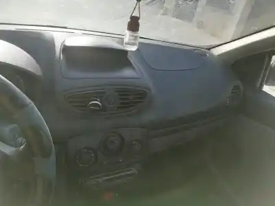 Veículo de Sucata renault clio iii pack dynamique do ano 2005 alimentado k9kt7