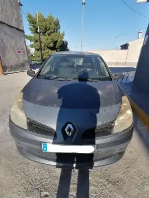 Veículo de Sucata renault clio iii pack dynamique do ano 2005 alimentado k9kt7