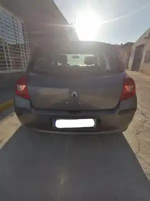 Veículo de Sucata RENAULT CLIO III Pack Dynamique do ano 2005 alimentado K9KT7