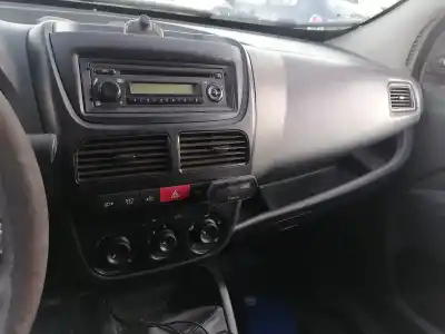 Veículo de Sucata fiat doblo active do ano 2009 alimentado 199a3000