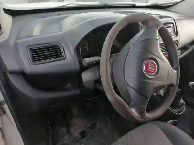 Veículo de Sucata fiat doblo active do ano 2009 alimentado 199a3000