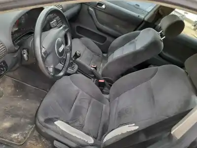 Scrapping Vehicle audi a3 (8l1) 1.6 of the year 2000 powered avu