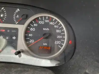 Véhicule à la ferraille renault clio ii fase ii (b/cb0) k4j de l'année 2001 alimenté k4j a7