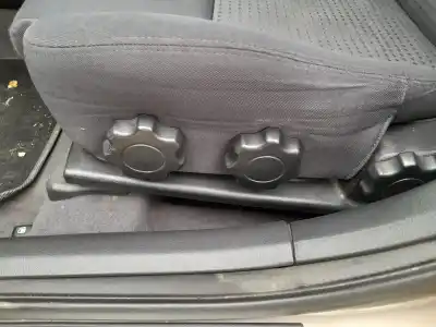 Здавання транспортного засобу nissan primera berlina (p12) acenta року 2002 потужний qp20