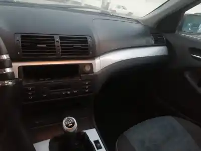 Scrapping Vehicle bmw 3 (e46) 320 d of the year 1998 powered 204d1