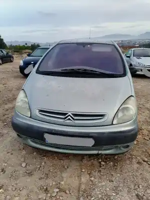 Veicolo di demolizione CITROEN XSARA PICASSO 1.6 16V Exclusive 95 CV / 70 KW dell'anno 2000 alimentato RHY