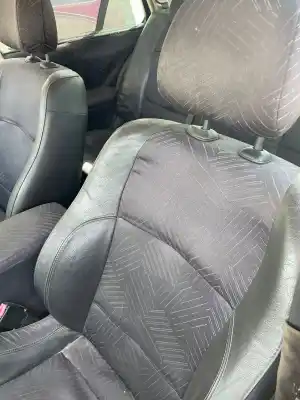 Здавання транспортного засобу renault laguna ii bg0 authentique року 2001 потужний f9q750