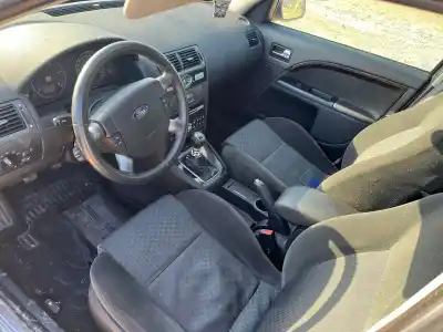 Veículo de Sucata ford mondeo berlina ge ambiente 06.2003> d do ano 2006 alimentado n7ba