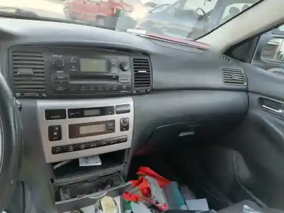 Sloopvoertuig toyota corolla (e11) 1.6 linea terra van het jaar 2003 aangedreven 3zzfe