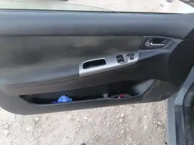 Sloopvoertuig toyota corolla (e11) 1.6 linea terra van het jaar 2003 aangedreven 3zzfe