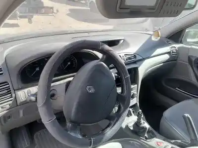 Veicolo di demolizione renault laguna ii bg0 authentique dell'anno 2004 alimentato f9qc7