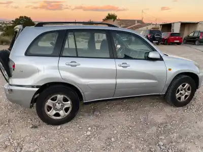 Veicolo di demolizione toyota rav4 (a2) 1zzfe dell'anno 2002 alimentato 1zzfe