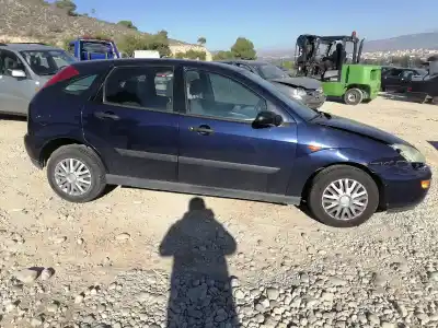 Veículo de Sucata ford focus berlina (cak) ambiente do ano 1999 alimentado fyda g