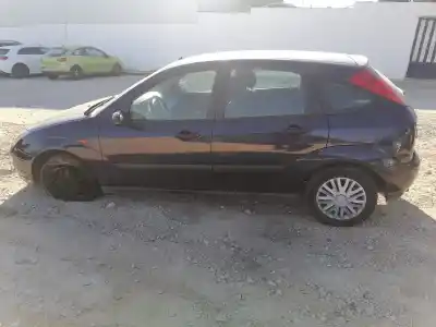 Veículo de Sucata ford focus berlina (cak) ambiente do ano 1999 alimentado fyda g