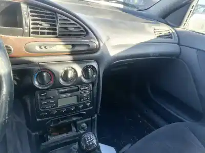 Veículo de Sucata ford focus berlina (cak) ambiente do ano 1999 alimentado fyda g