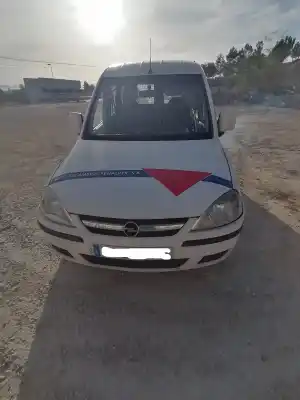Veículo de Sucata OPEL COMBO Familiar do ano 2001 alimentado Z13DT