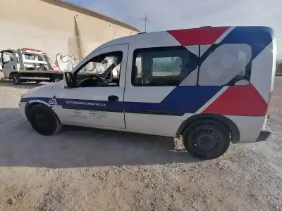 Vehicul casat opel combo familiar al anului 2001 alimentat z13dt