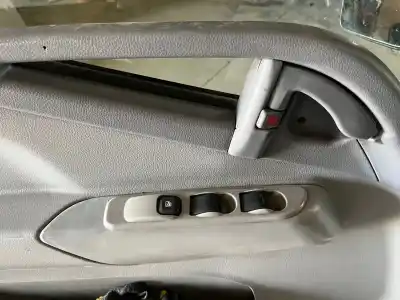 Scrapping Vehicle mitsubishi canter mitsubishi of the year 2007 powered 4m42oat