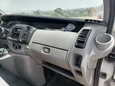 Veículo de Sucata renault trafic caja cerrada (ab 4.01) 1.9 diesel do ano 2002 alimentado f9q u7