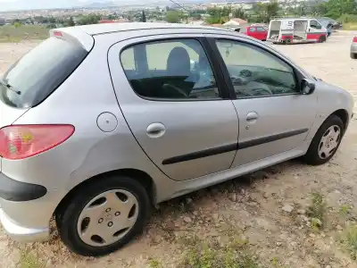 Scrapping Vehicle peugeot 206 sw (2e/k) 1.4 of the year 2002 powered kfw