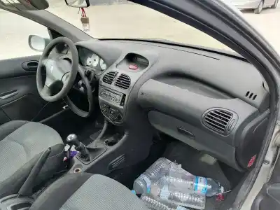 Scrapping Vehicle peugeot 206 sw (2e/k) 1.4 of the year 2002 powered kfw