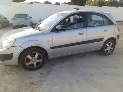Veicolo di demolizione kia rio (jb) d4fa dell'anno 2005 alimentato d4fa