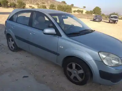 Veicolo di demolizione kia rio (jb) d4fa dell'anno 2005 alimentato d4fa