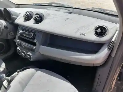 Sloopvoertuig smart forfour forfour 47 kw van het jaar 2005 aangedreven m134910