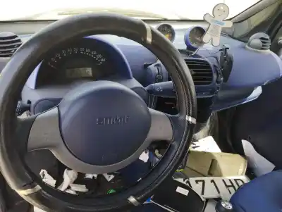 Veicolo di demolizione smart fortwo coupe m160910 dell'anno 2000 alimentato m160910