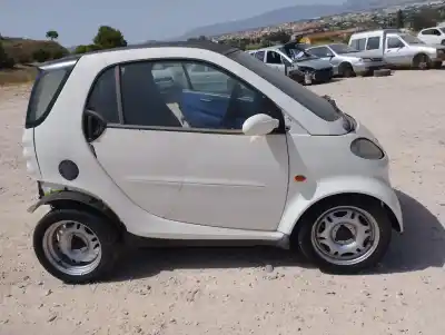 Veicolo di demolizione smart fortwo coupe m160910 dell'anno 2000 alimentato m160910