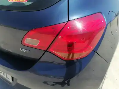 Veículo de Sucata opel astra j berlina 5p a17dtr do ano 2009 alimentado a17dtr