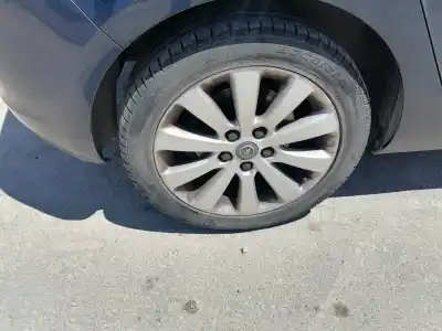 Veículo de Sucata opel astra j berlina 5p a17dtr do ano 2009 alimentado a17dtr