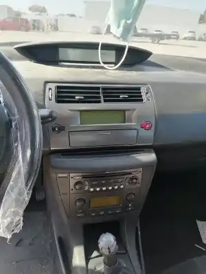 Veículo de Sucata citroen c4 berlina cool do ano 2008 alimentado 9hx