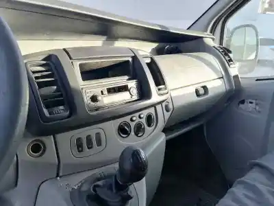 Veículo de Sucata renault trafic caja cerrada (ab 4.01) 1.9 diesel do ano 2001 alimentado f9q u7